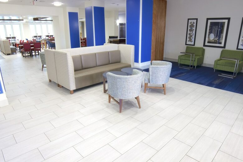 Holiday Inn Express Hotel & Suites Seguin
