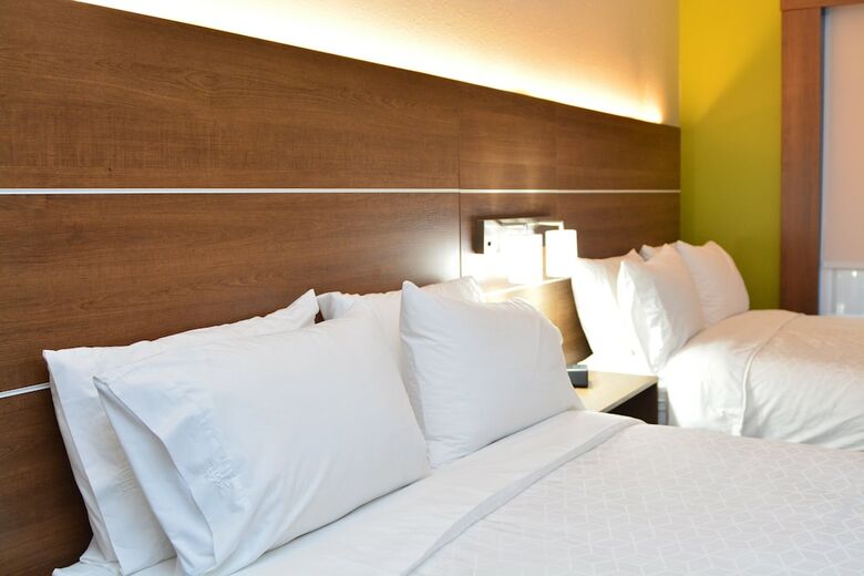 Holiday Inn Express Hotel & Suites Seguin