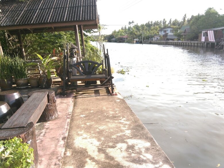 Hotel Rueanphen Homestay