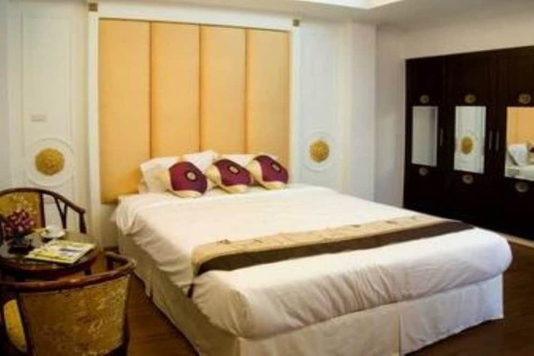 Hotel The Point Residence