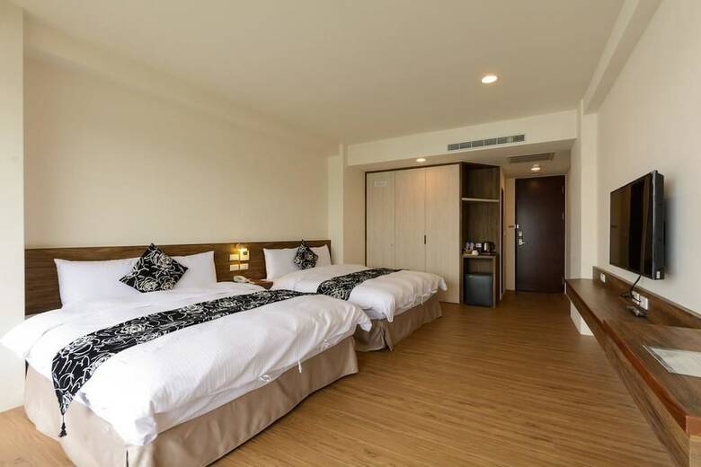 Ming Yue Lakeview Hotel