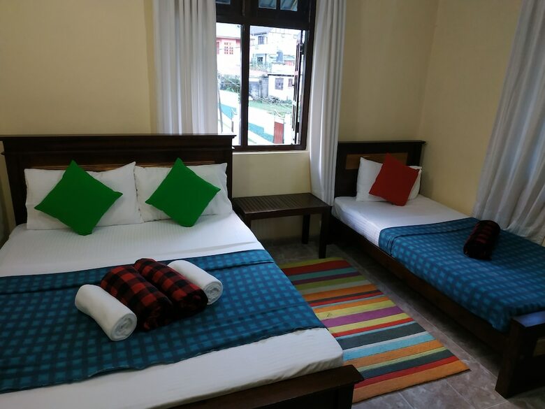 Hotel Comfort Inn & Hostel
