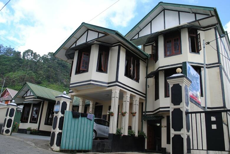 Hotel Comfort Inn & Hostel