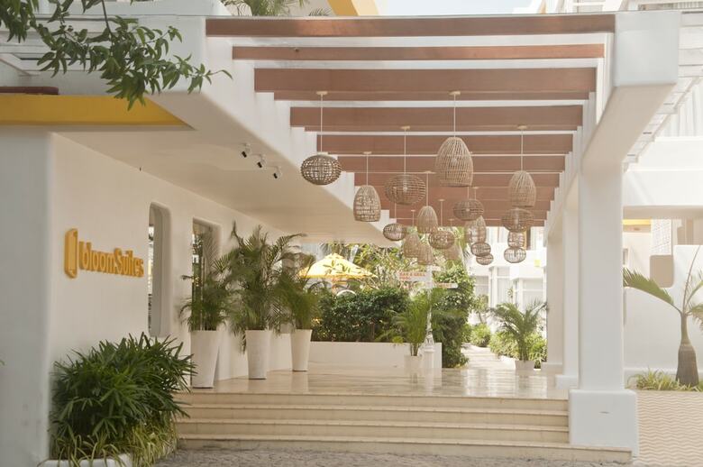 Hotel Bloomsuites | Calangute