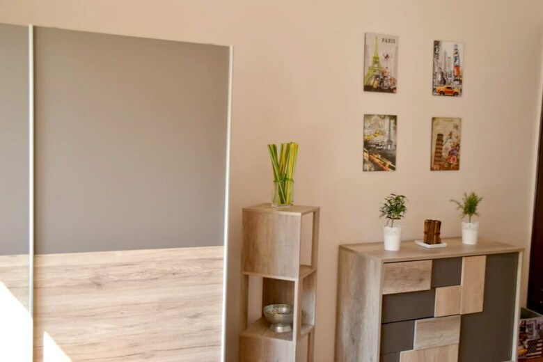 City Center Apartment For 7