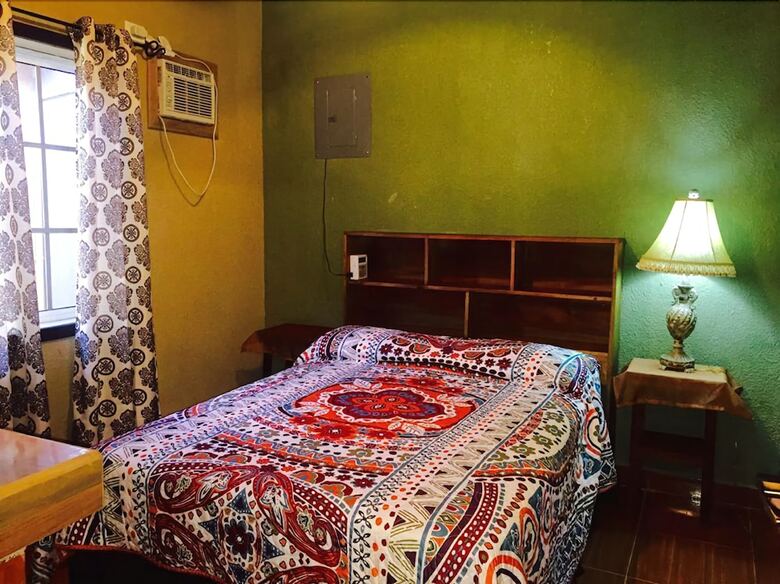 Cabana Anchor Inn