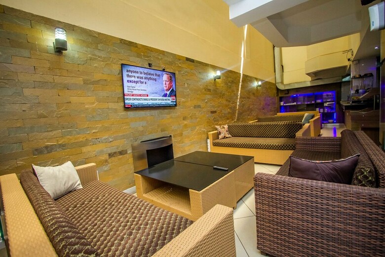 Airport Landing Hotel