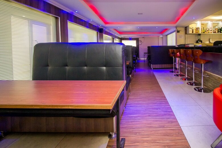 Airport Landing Hotel