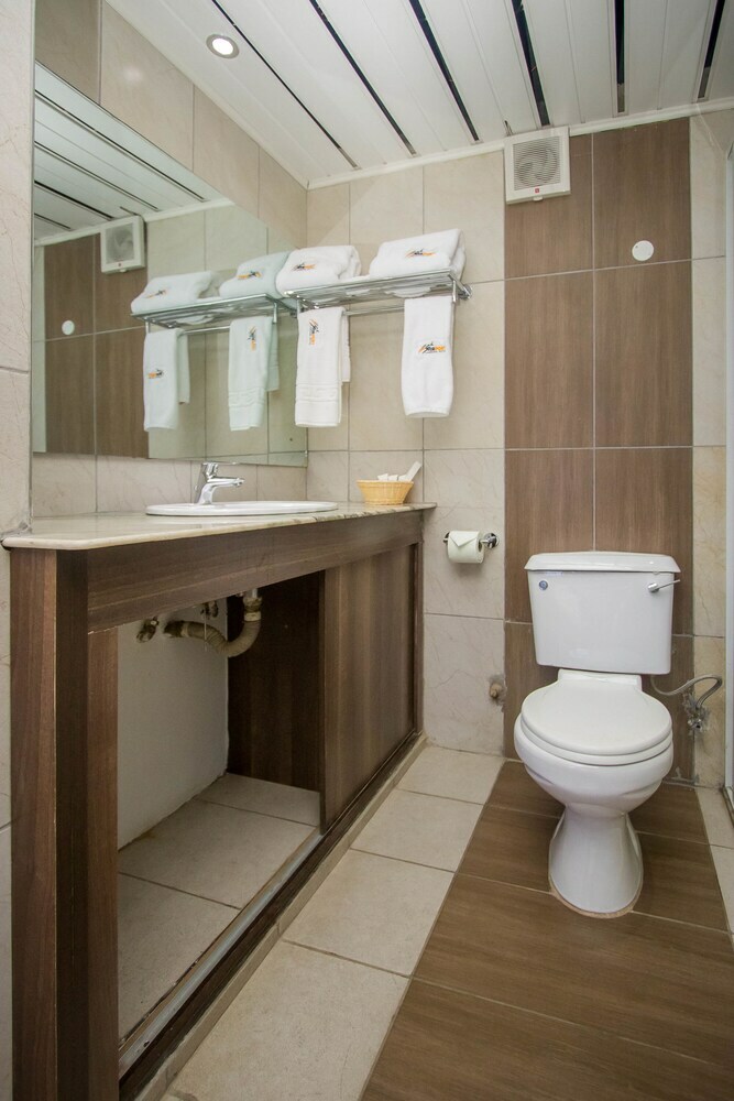 Airport Landing Hotel