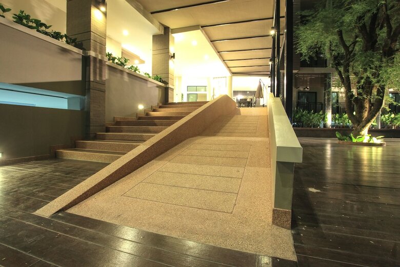 Hotel Romyen Garden Place