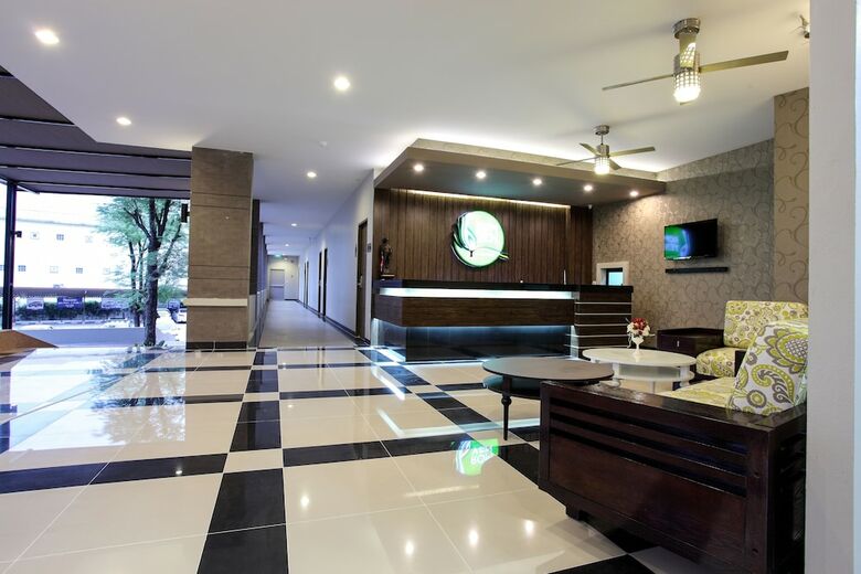Hotel Romyen Garden Place