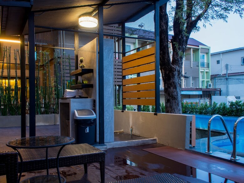 Hotel Romyen Garden Place