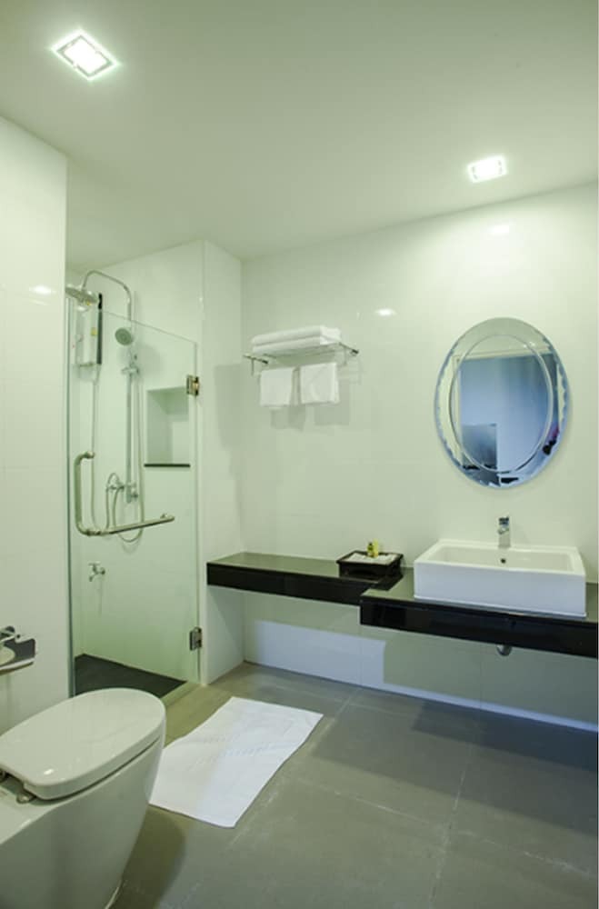 Hotel Romyen Garden Place