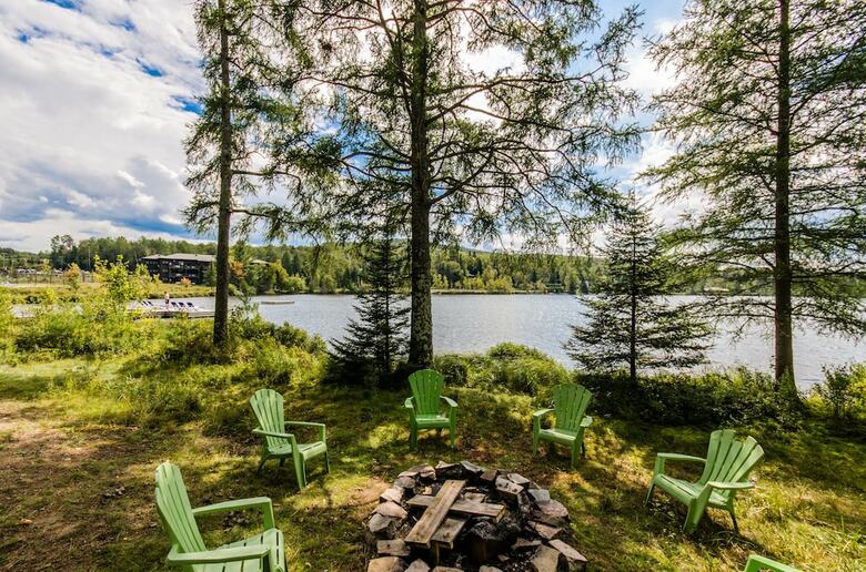 Fraternit�-sur-lac By Location Adp