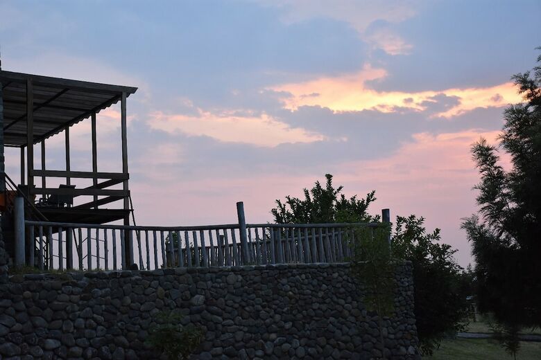 Hotel Kyangabi Crater Resort