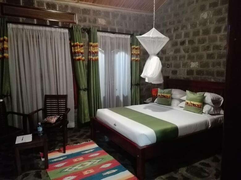 Hotel Kyangabi Crater Resort
