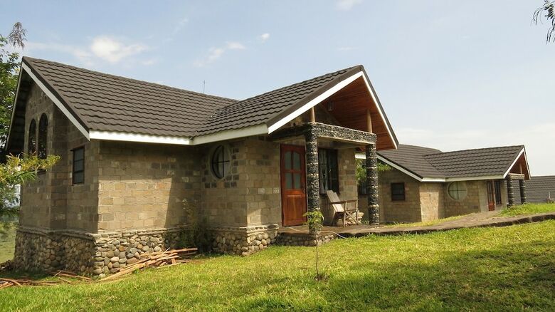 Hotel Kyangabi Crater Resort