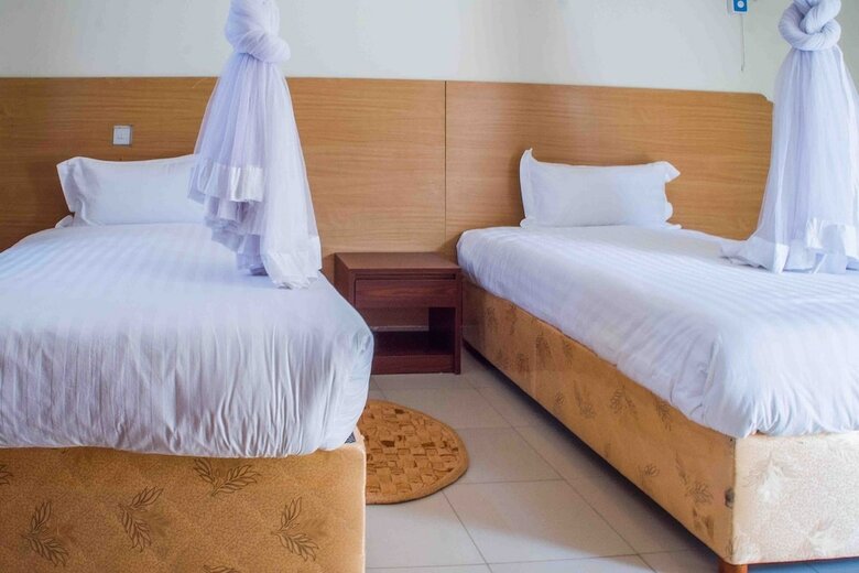 7 Eleven Hotel