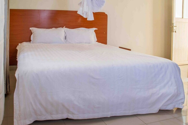 7 Eleven Hotel