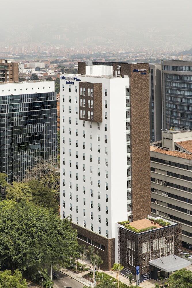 Hotel City Express Plus Medellin