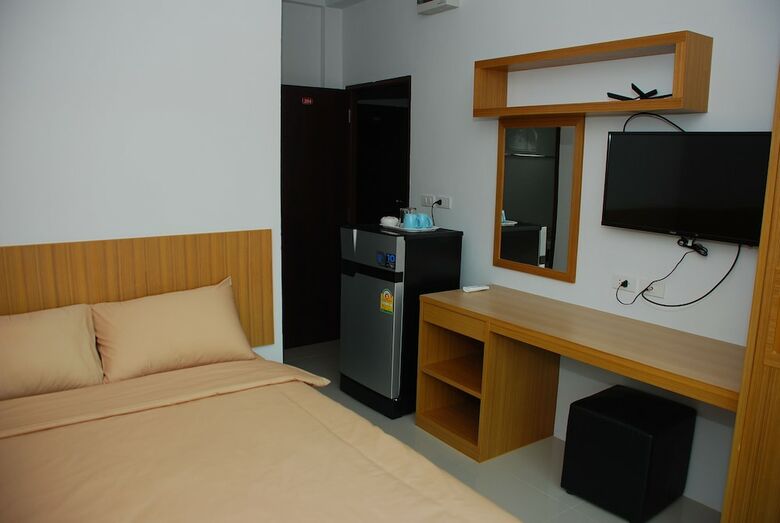 Hotel P & J Guesthouse