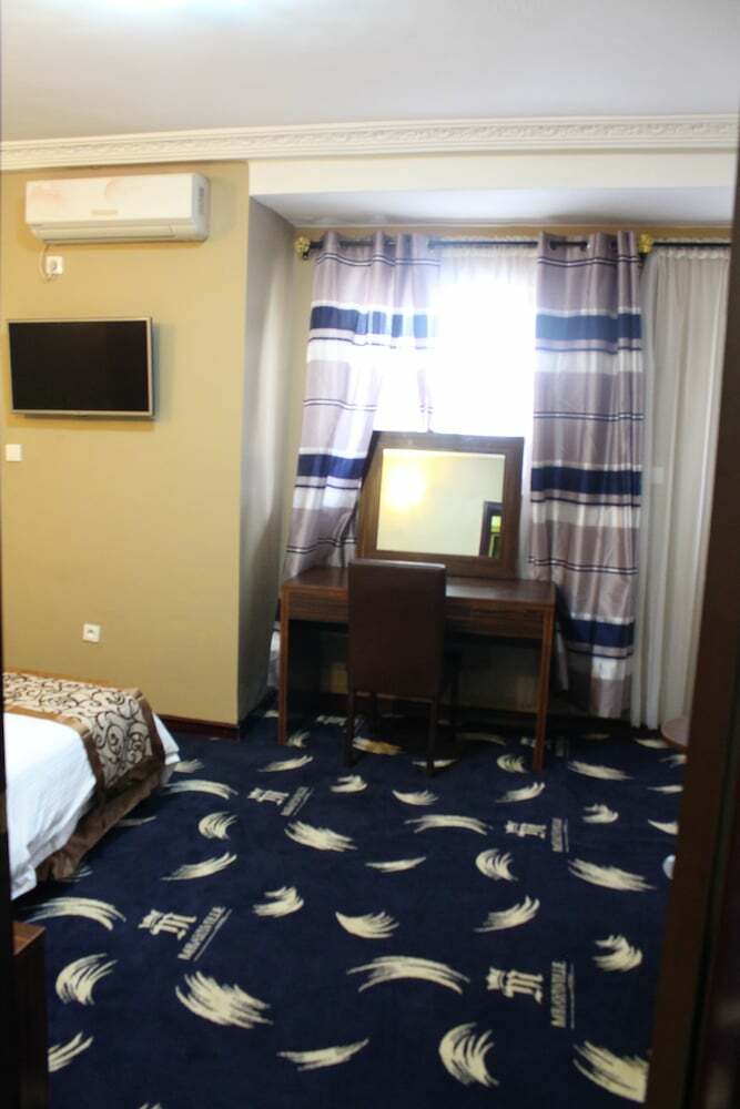 Mbayaville Hotel
