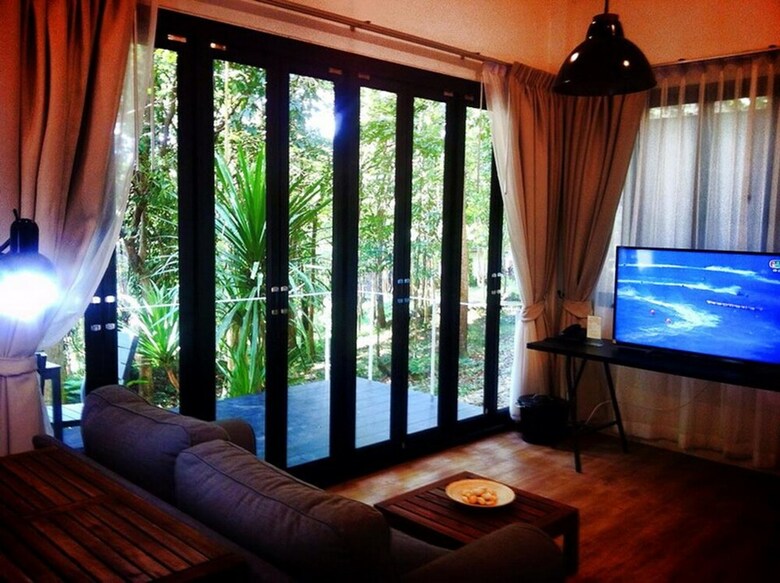 Hotel Sappraiwan Elephant Resort & Sanctuary