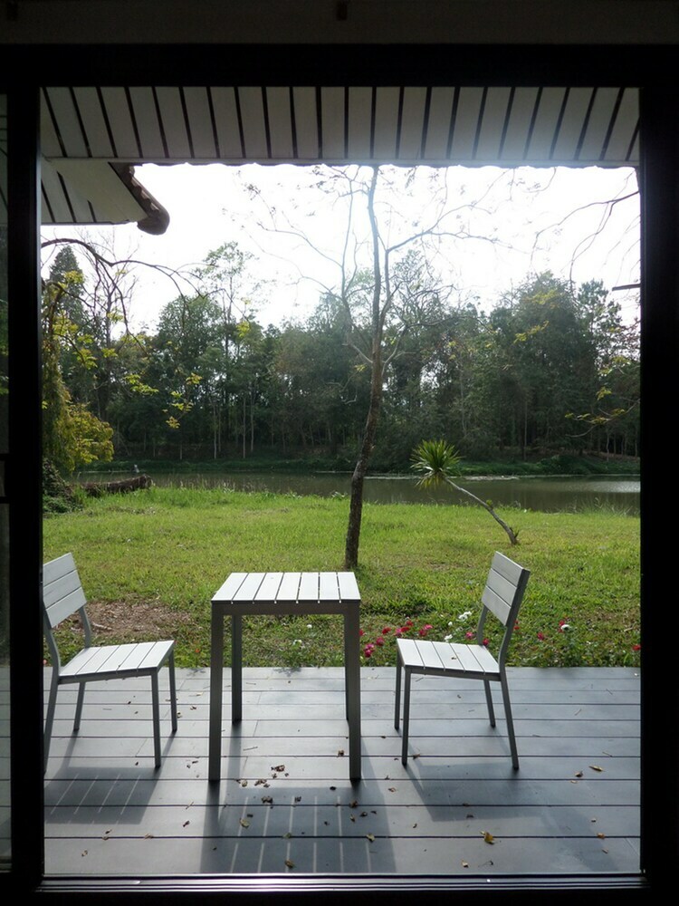 Hotel Sappraiwan Elephant Resort & Sanctuary