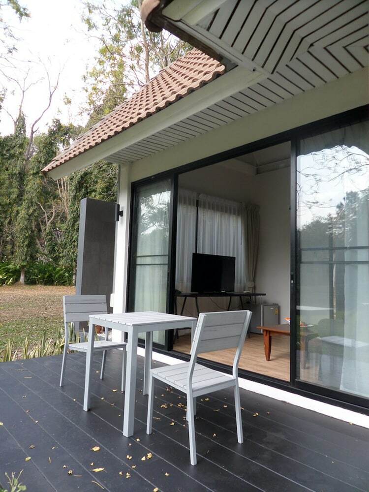 Hotel Sappraiwan Elephant Resort & Sanctuary