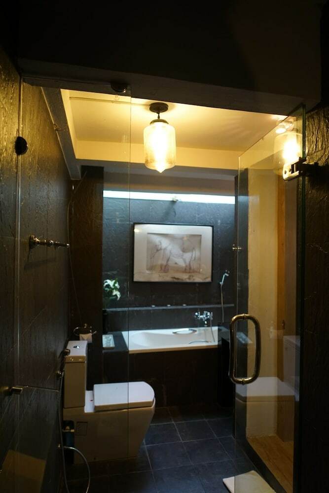 Hotel Sappraiwan Elephant Resort & Sanctuary