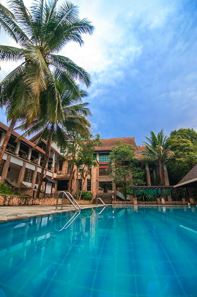 Hotel Sappraiwan Elephant Resort & Sanctuary