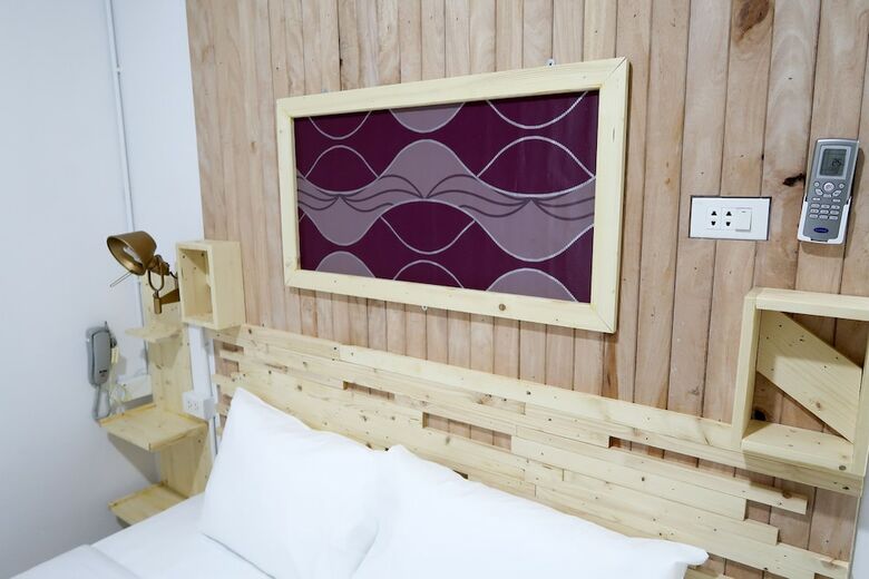 Baan Urt Suratthani Airport Hotel
