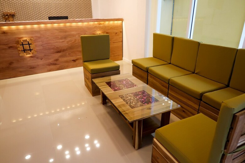 Baan Urt Suratthani Airport Hotel