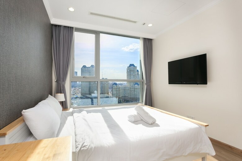 Vinhomes Central Park - Managed By Apartmentel