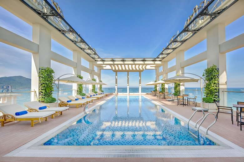 Paris Deli Danang Beach Hotel