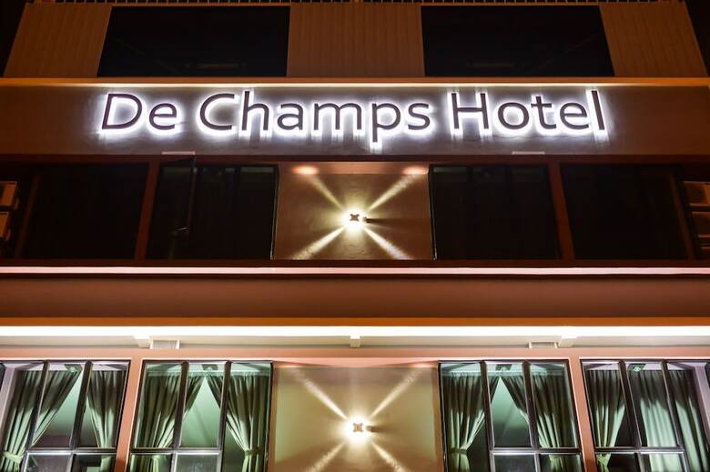 De Champs Hotel