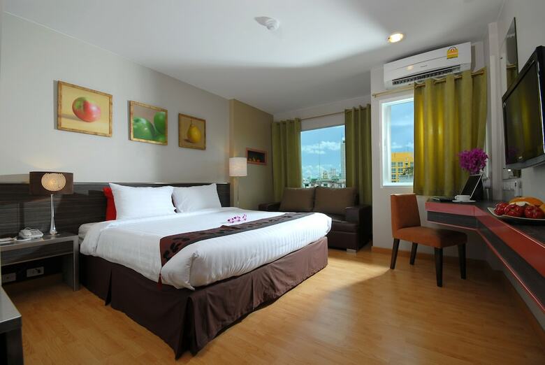 Hotel Bangkok Loft Inn