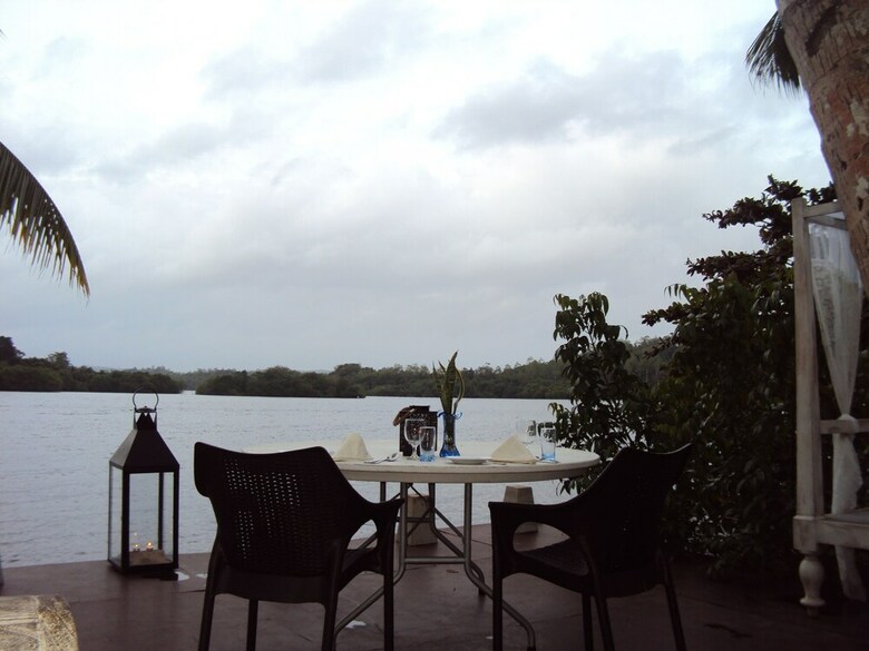 Villa Arunalu Lake Front