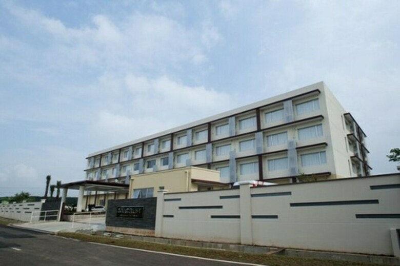 Hotel Sancrest Residence Deltamas