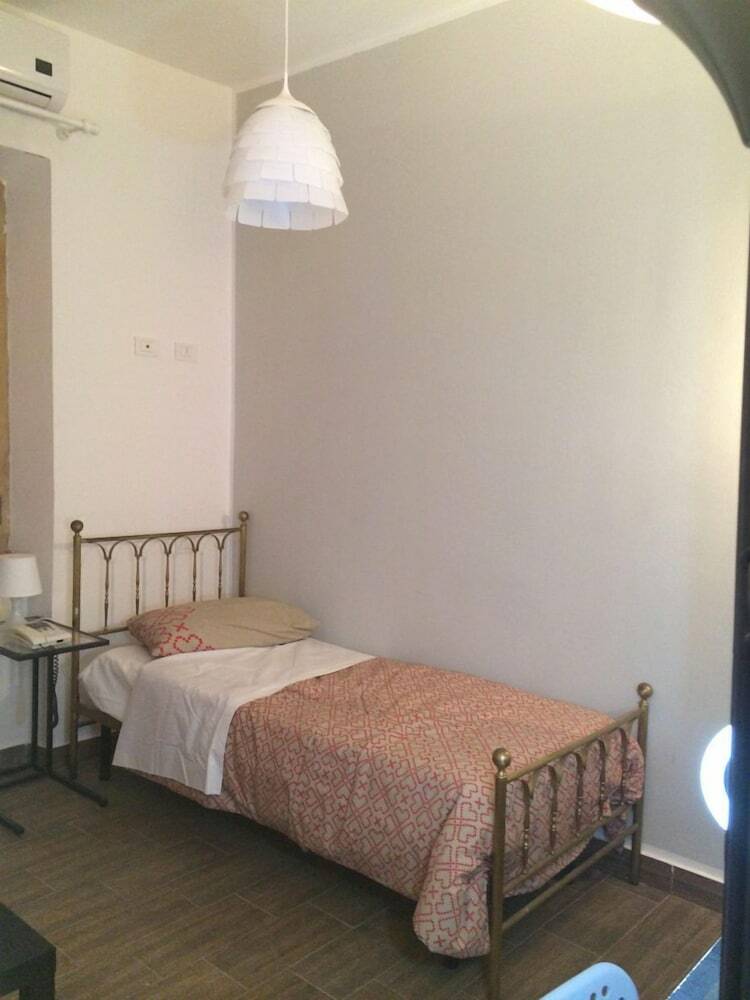 Romeo B&B