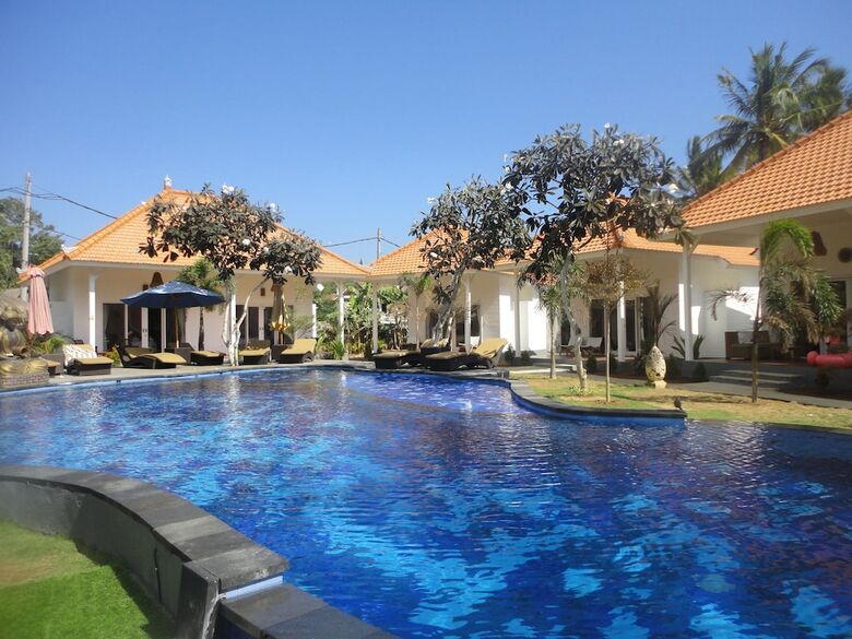 Apartamento Sanghyang Bay Villas