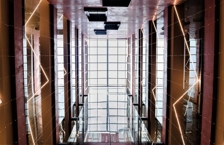 Arya Stadium Hotel By Madanis