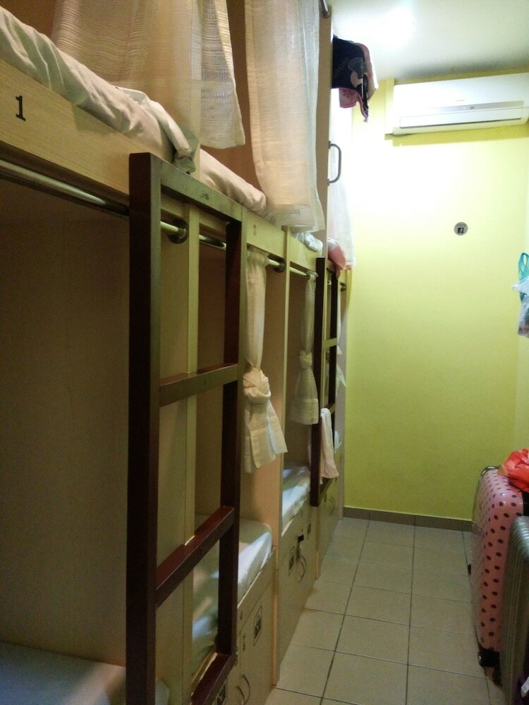 Hostal H2 Backpacker - Hostel