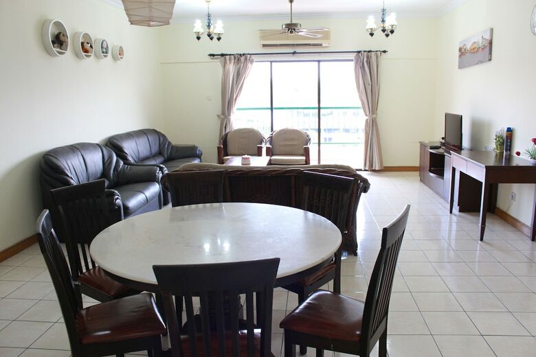 Apartamentos Marimari Marina Service Condo