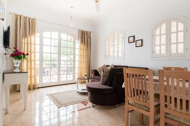 Hotel Lotus Lis House