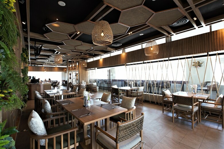 Oakwood Hotel Journeyhub Phuket