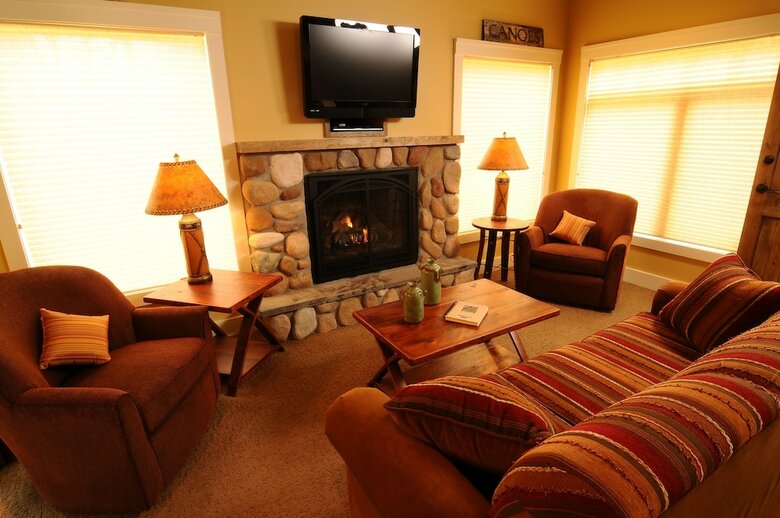 Cabana Trappers Landing Lodge