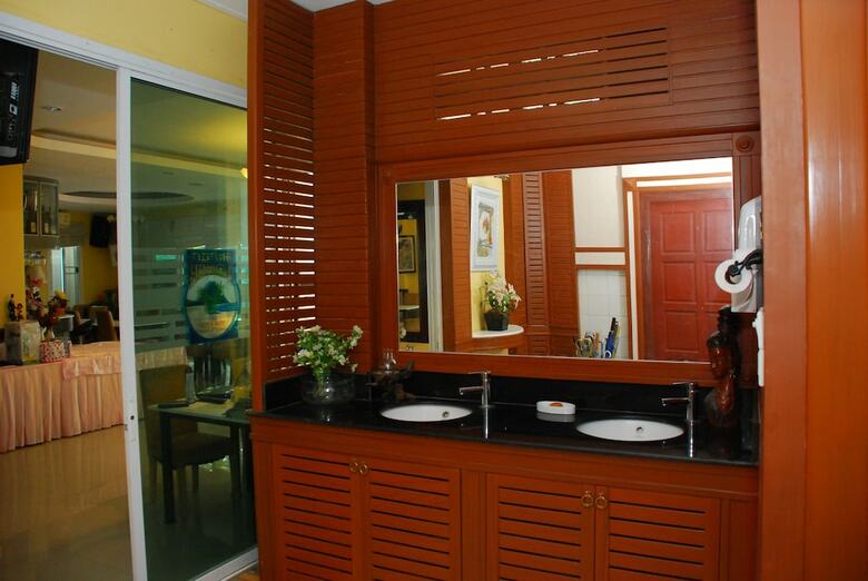 Hotel Putthiya Huahin Place