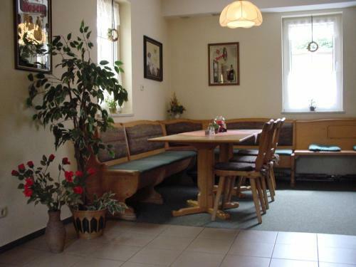 Hostal Gast- Und Pensions-haus Hodes