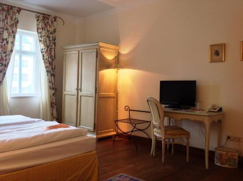 Hotel Adler & Eiscafe Aquila